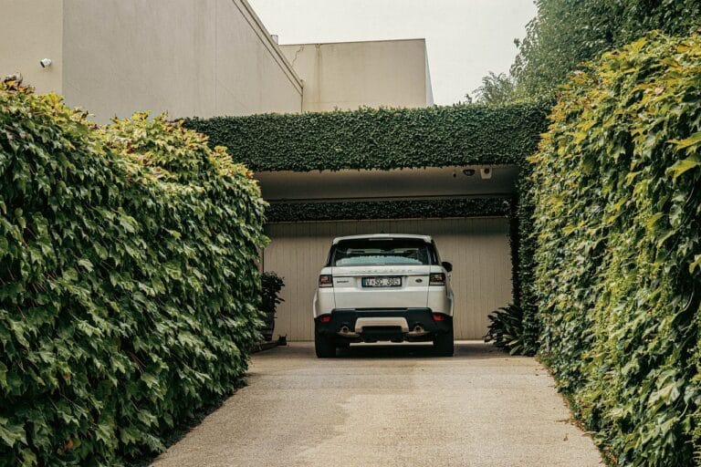 5 conseils pour bien choisir une porte de garage