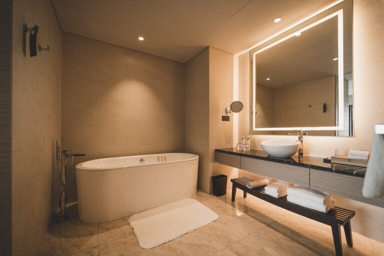 Comment choisir la meilleure baignoire balnéo pour votre salle de bain